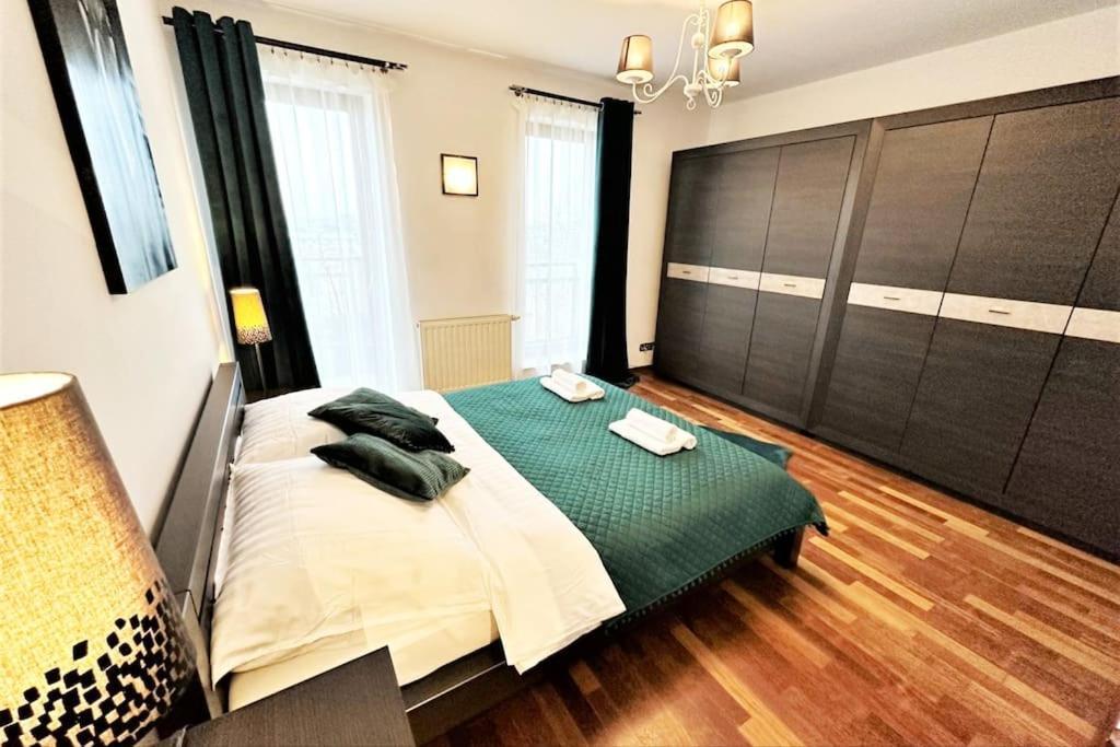 Exclusive Penthouse Near Citycenter 120M2 +Netflix Krakow Exterior photo