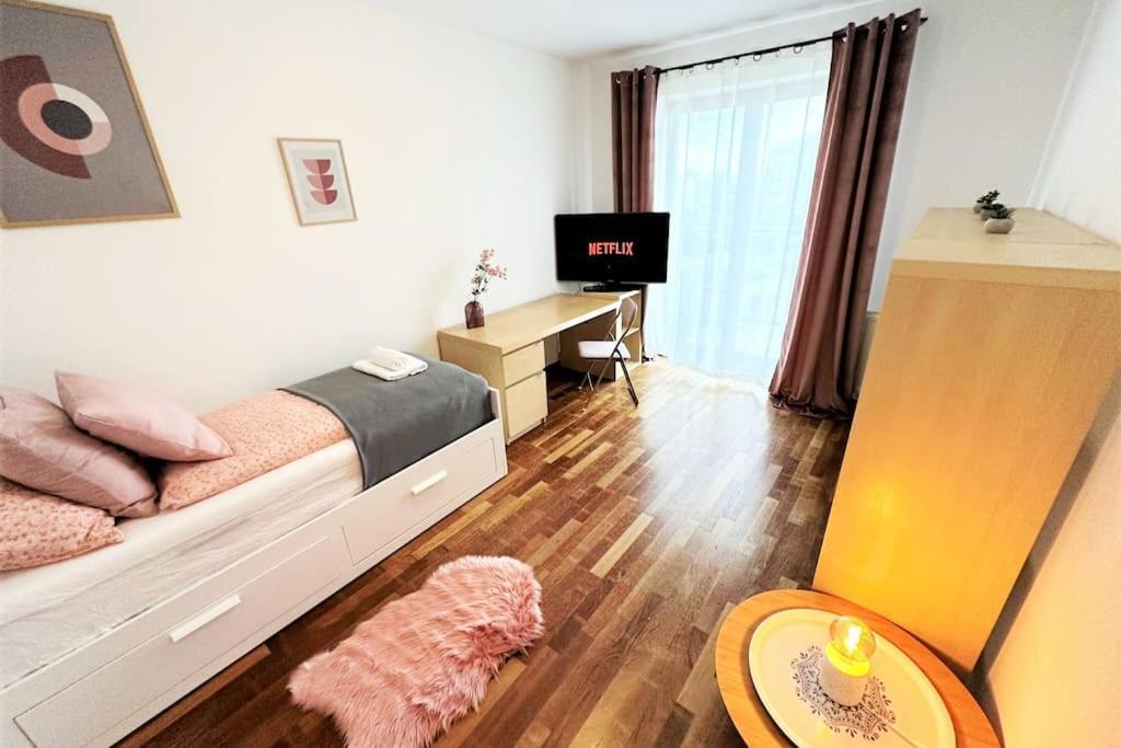 Exclusive Penthouse Near Citycenter 120M2 +Netflix Krakow Exterior photo
